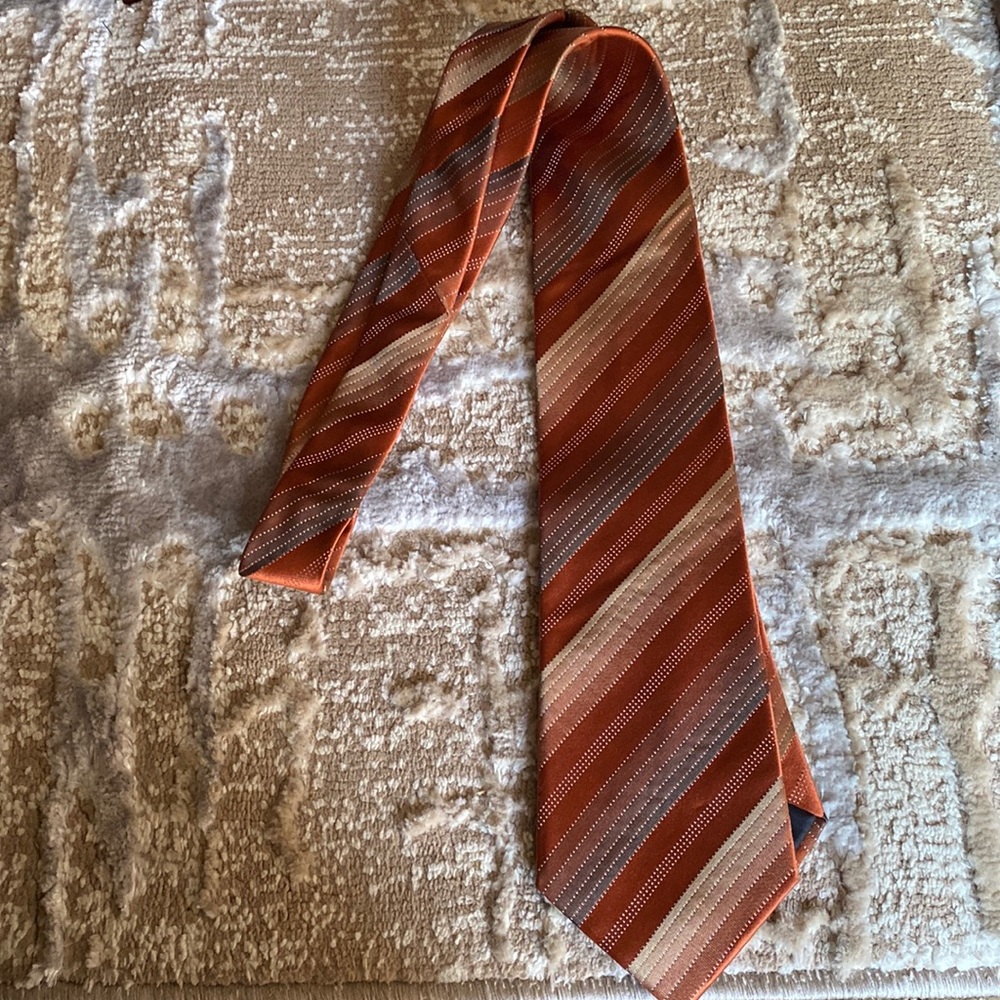 Brand new Croft & Barrow tie